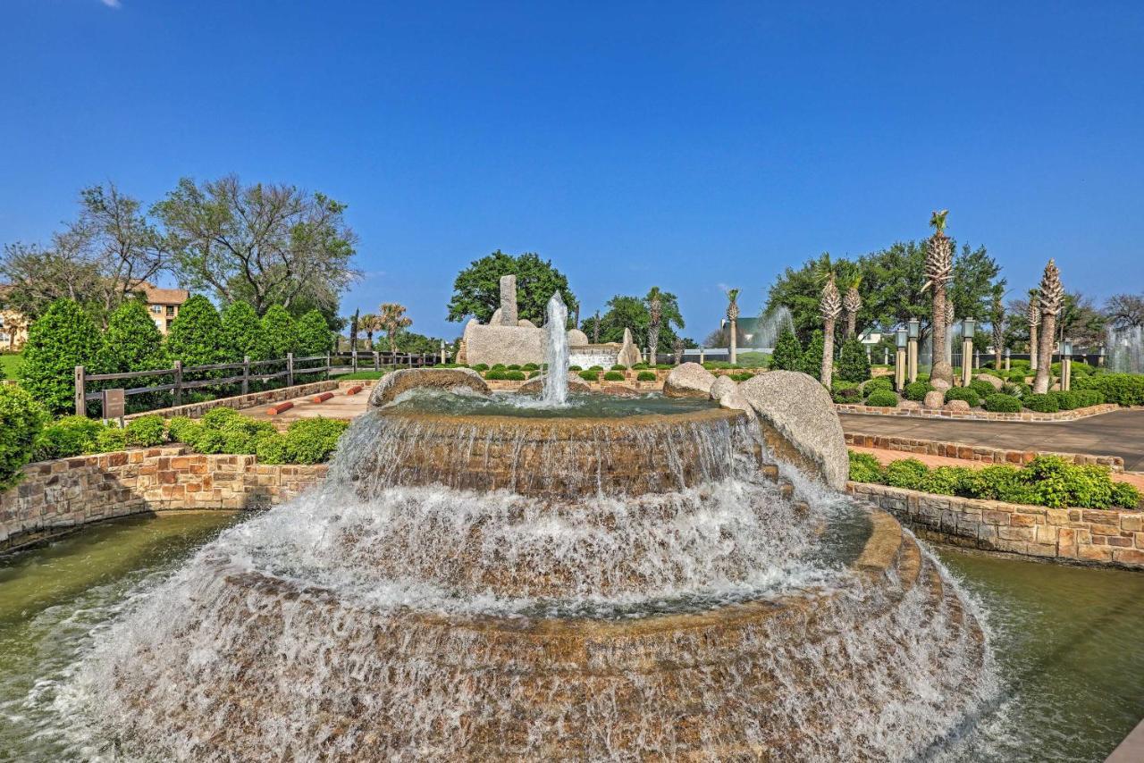 Modern Townhome With Patio, Next Door To Resort Horseshoe Bay Luaran gambar